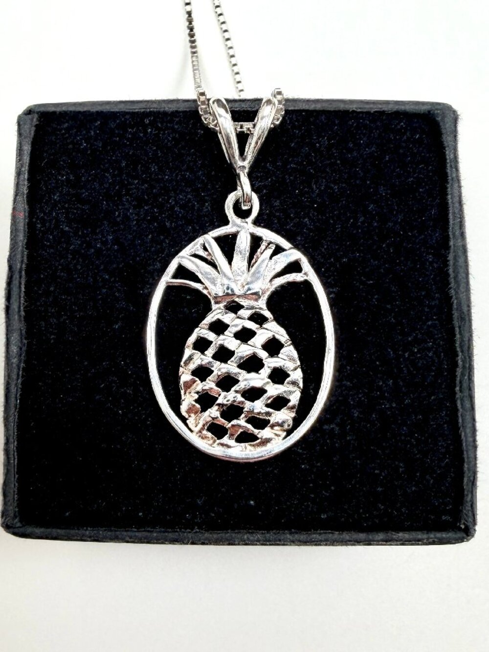 925 Italian Sterling Silver Vintage Pineapple Necklace (20 inch) (4.2 grams)